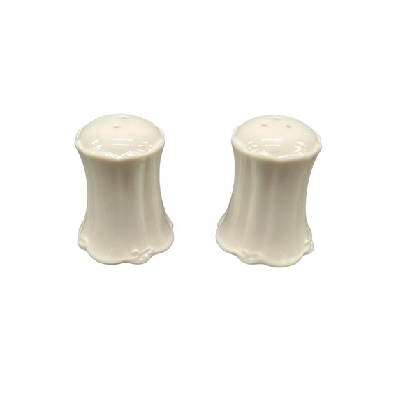 Oleg Cassini White Ceramic Salt and Pepper Shakers in Original Box - Picture 1 of 3